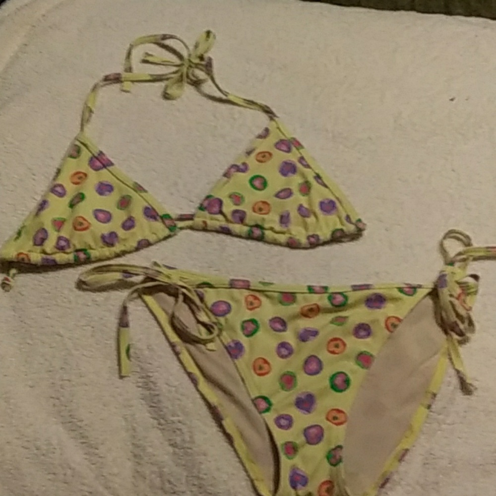 Victoria's secret bikini size medium.